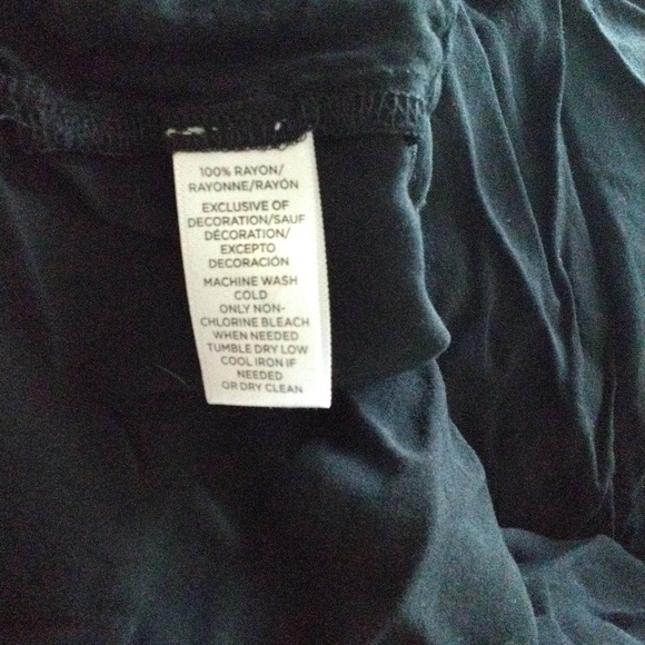 Loft Floral Embroidered Split Neck Bell Sleeve Black Blouse Size XS - Picture 4 of 5